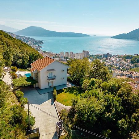 Villa Sladovic 헤르섹 외부 사진